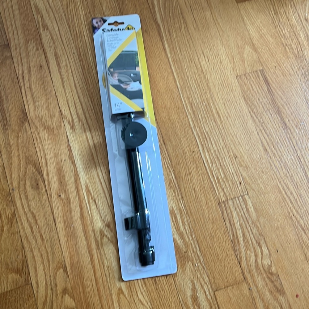 Safety first complete coverage roller shade NWT